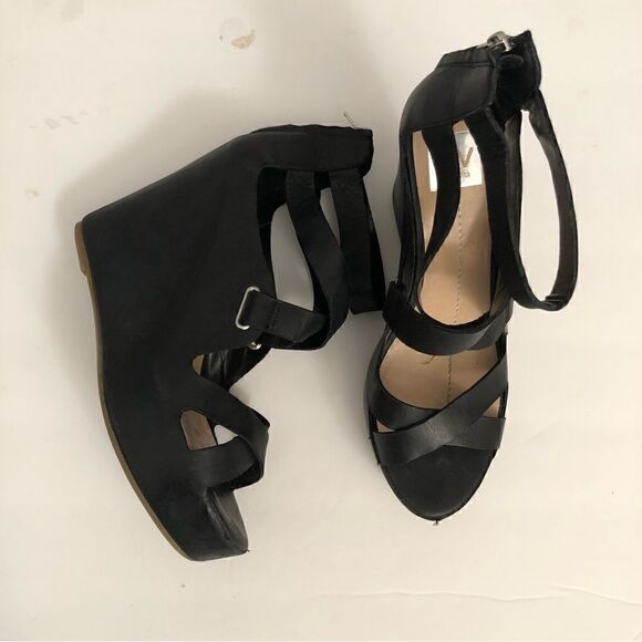 DV Dolce Vita black strappy leather wedge size 10 - Picture 1 of 9
